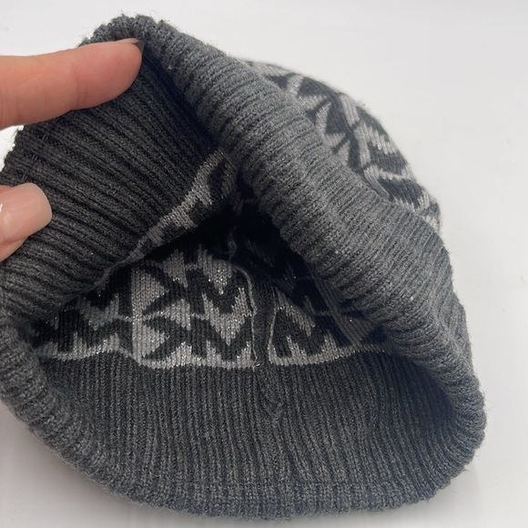 Michael Kors Grey Beanie – Excellent Condition - Picture 6 of 7